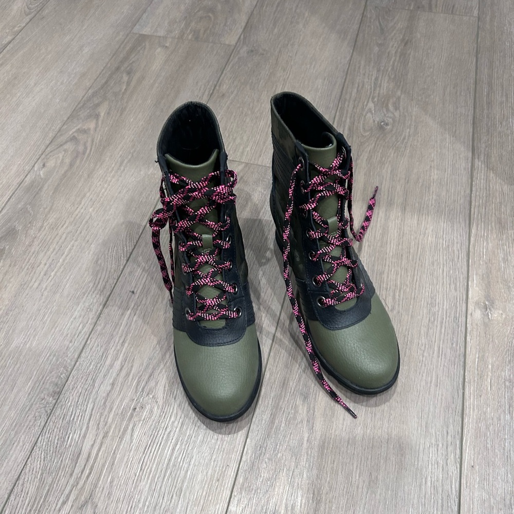 SOREL New Lexie Wedge Camo Winter Snow Lace Up Boots Youth Girls Size 5